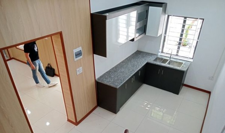 Bán nahf mới xây 2 tầng 2 mặt tiền trung tâm phường Ngọc Trạo